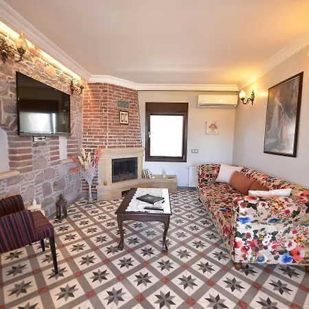 Cunda Butik Ayvalı