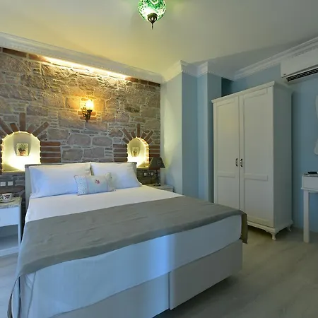 Cunda Butik Hotel *